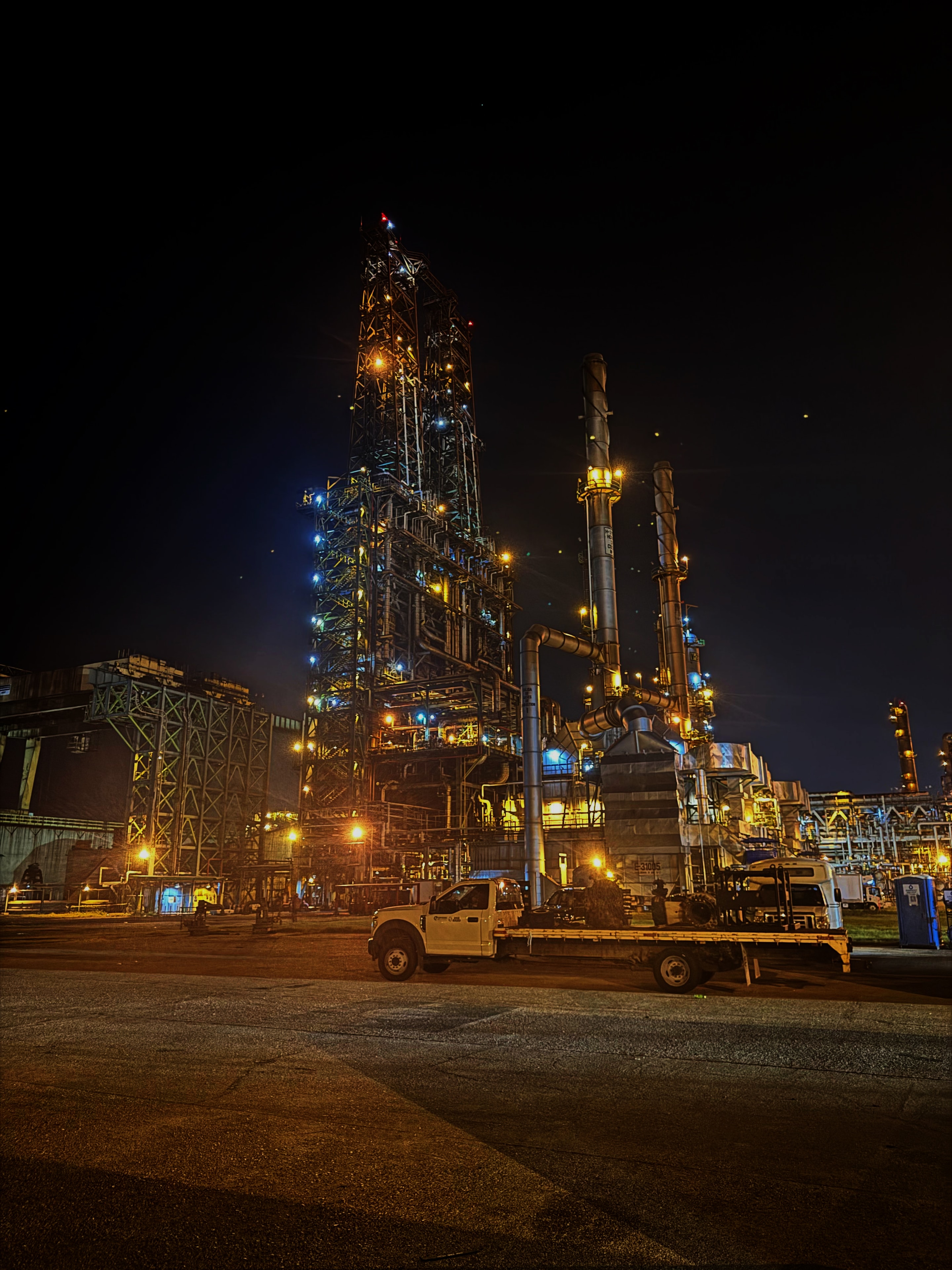 Refinería GOIMSA de noche
